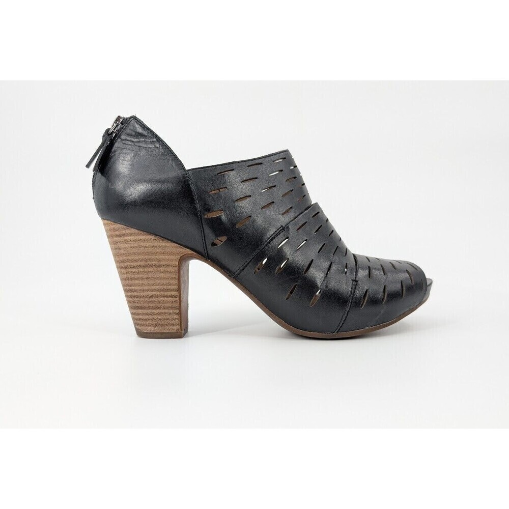 Clarks Artisan Bootie Womens 10 Black Shootie Laser Cut Leather Peep Art to Wear